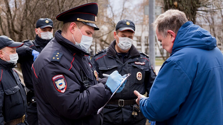 В Москве пока не собираются возвращаться к пропускному режиму