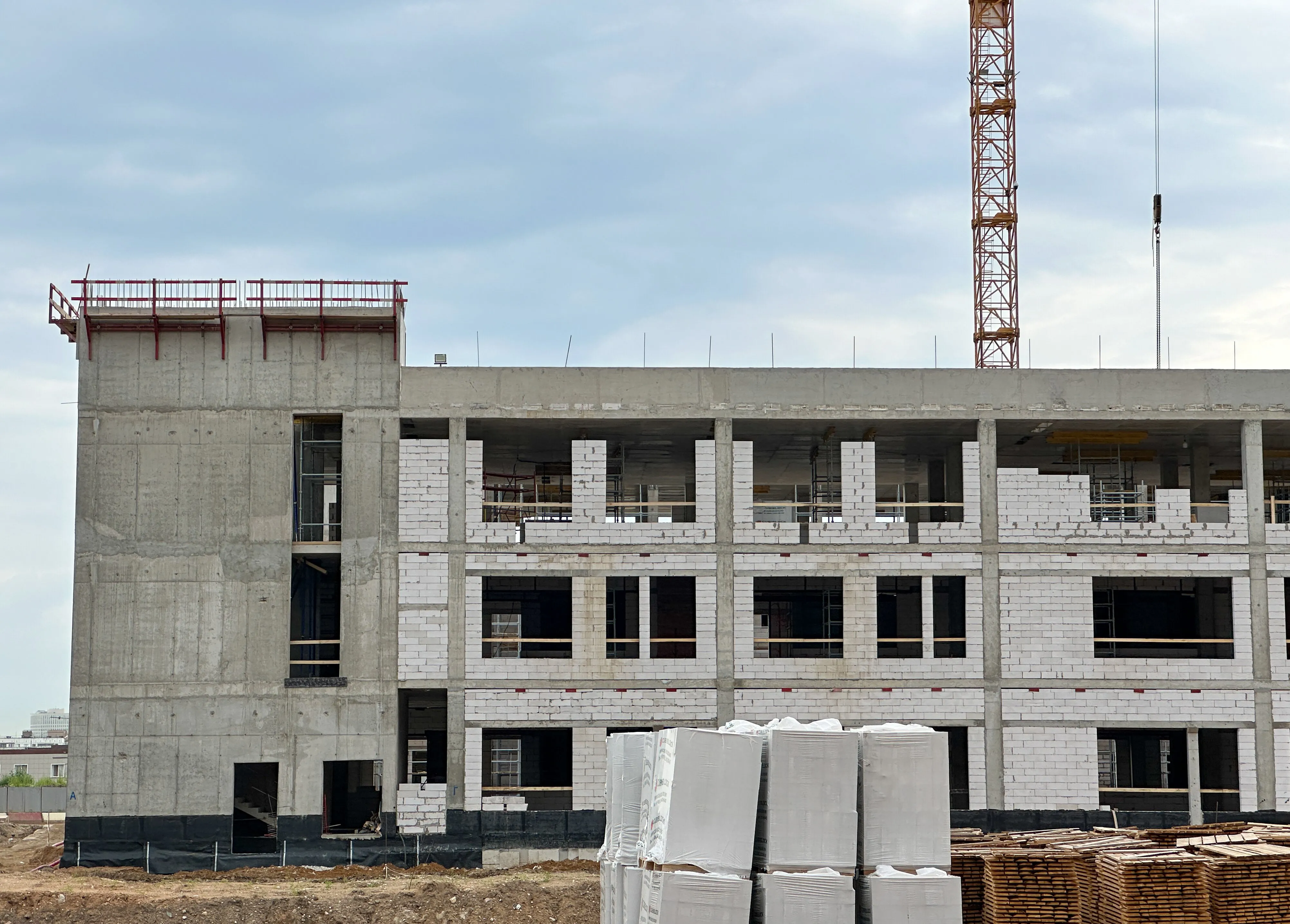 В каких районах Москвы в обозримом будущем вырастут новые школы и детсады 