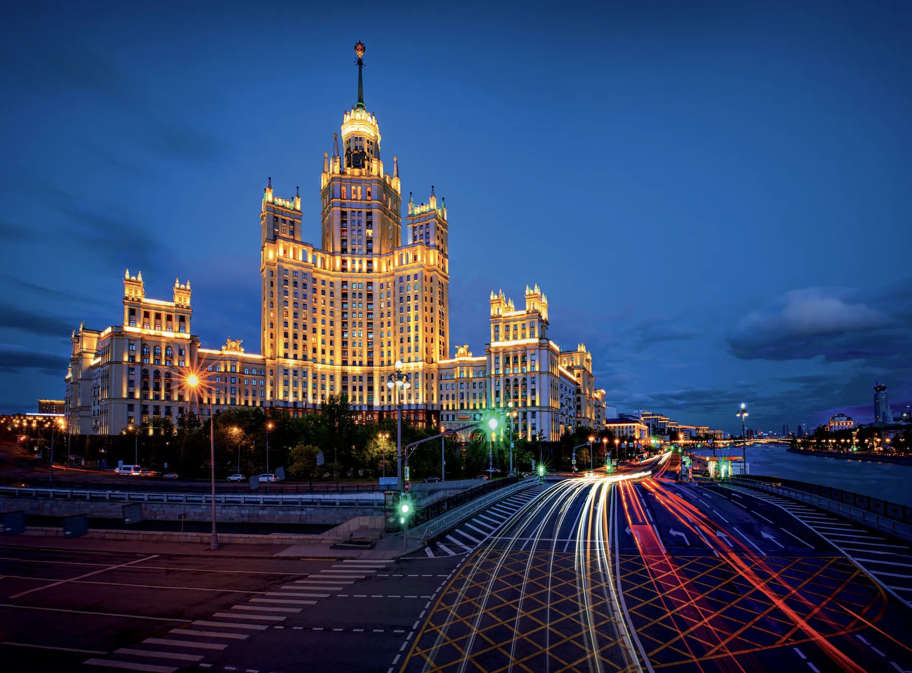 Как устроена архитектурная подсветка столицы 