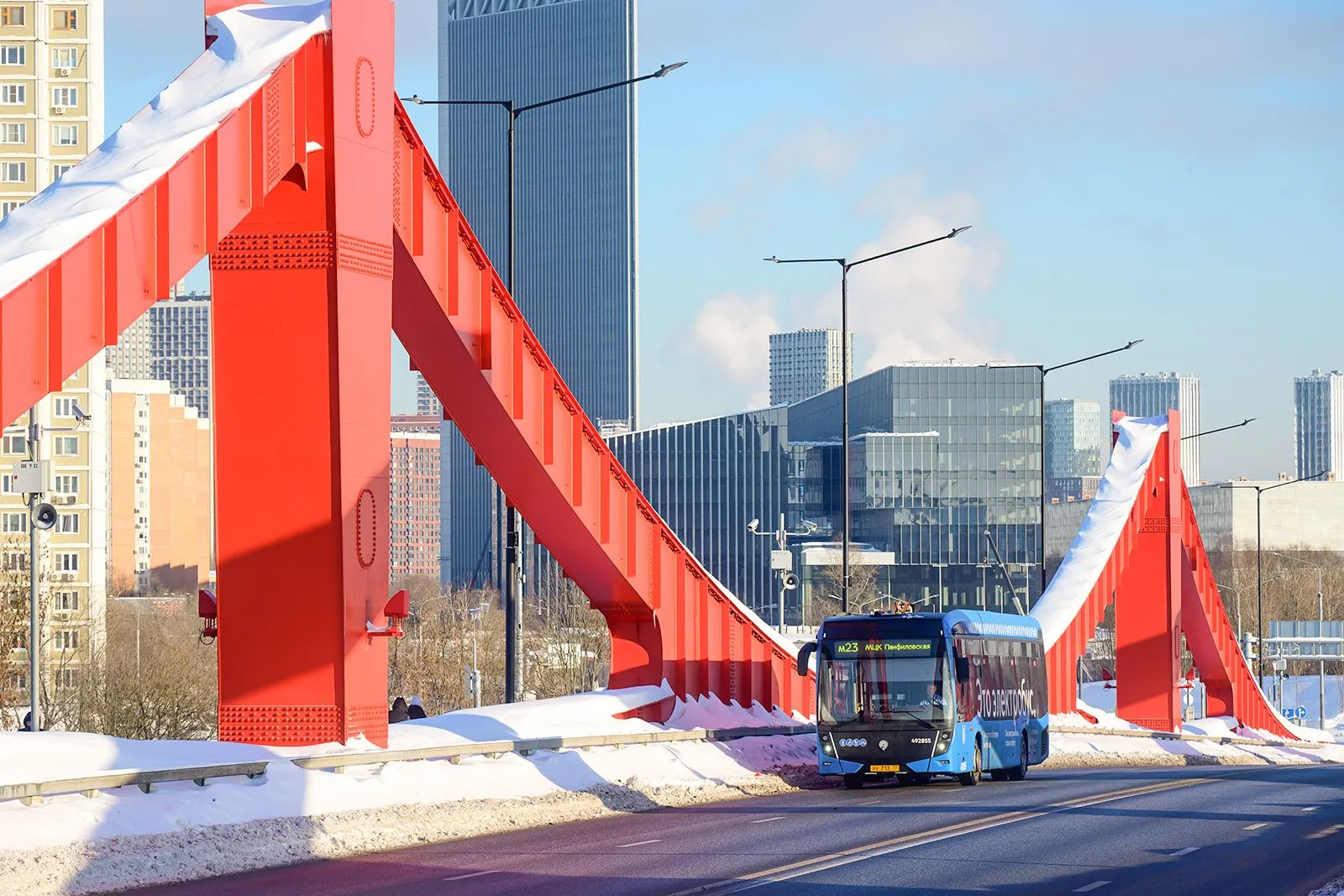 50 маршрутов наземного транспорта изменили в Москве минувшей зимой