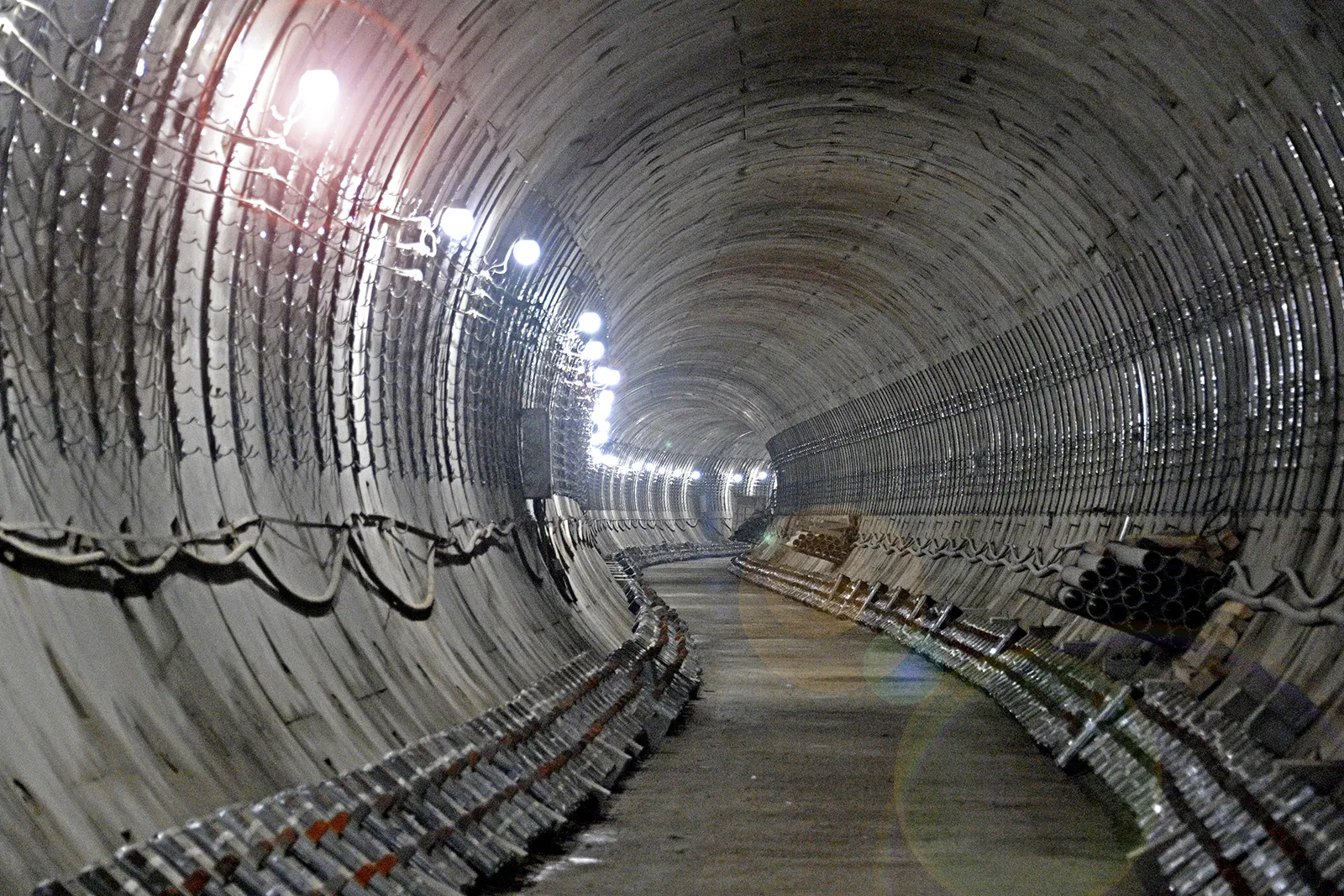 На станции метро «Звенигородская» начали цементировать грунты 