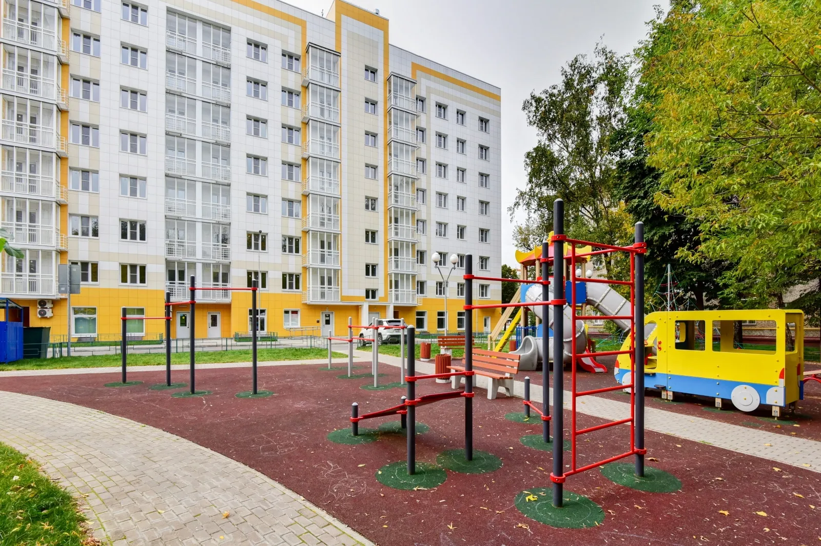 Дом в солнечных тонах