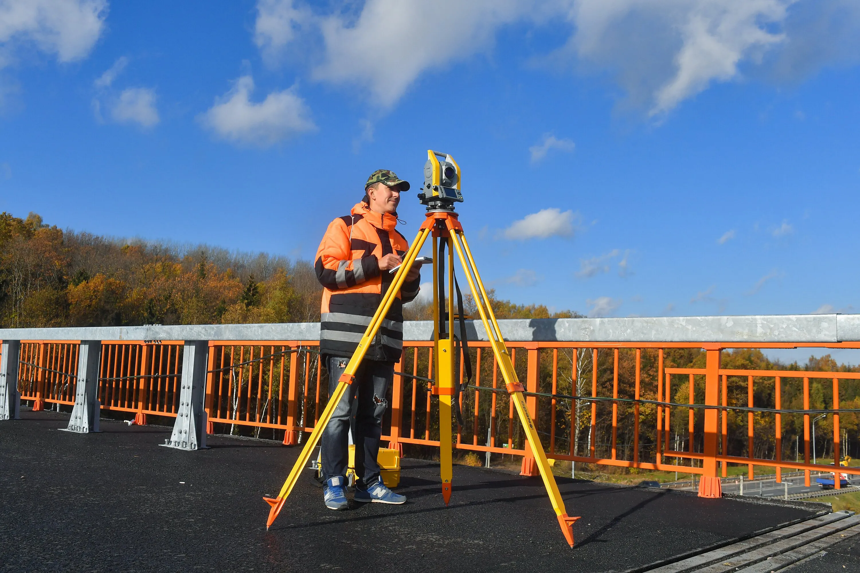 Между МКАД и ЦКАД