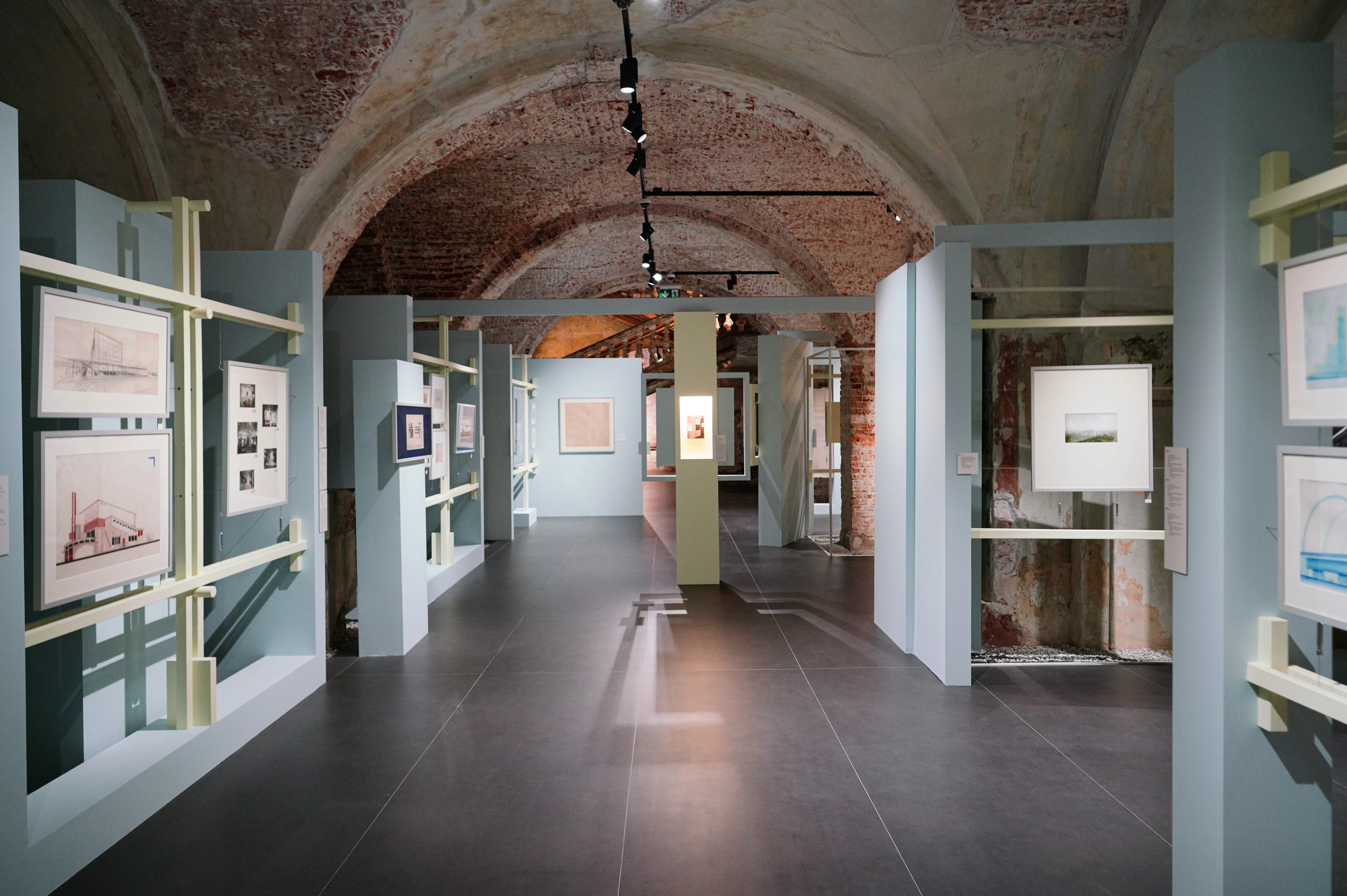 В музее А. В. Щусева проходит выставка «Конструктивизм. Траектория метода. К 100-летию ОСА»