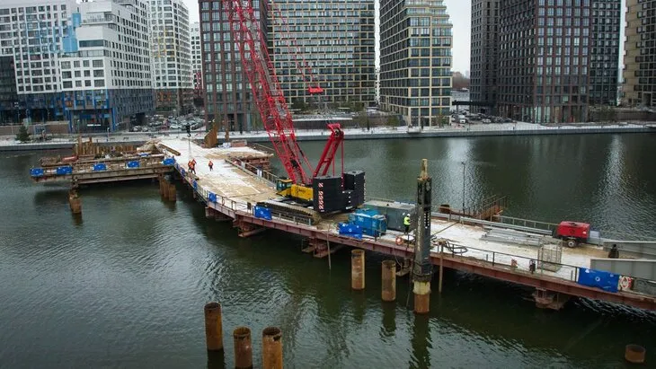 Сергей Собянин осмотрел строящийся велопешеходный мост через Нагатинский затон