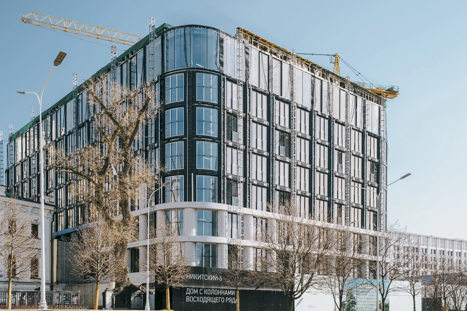 Строительство клубного дома «Никитский 6» выходит на завершающий этап
