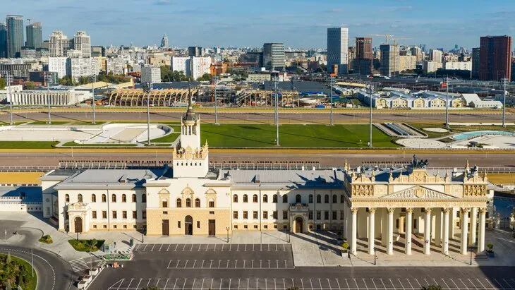 Центральный Московский ипподром открылся после реконструкции