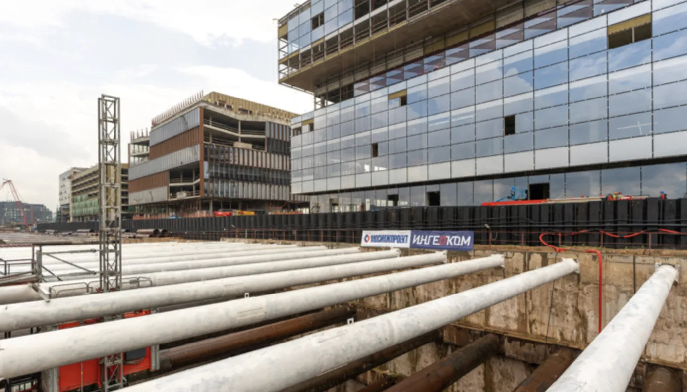 Монолит будущей станции метро «Рублево-Архангельское» готов наполовину