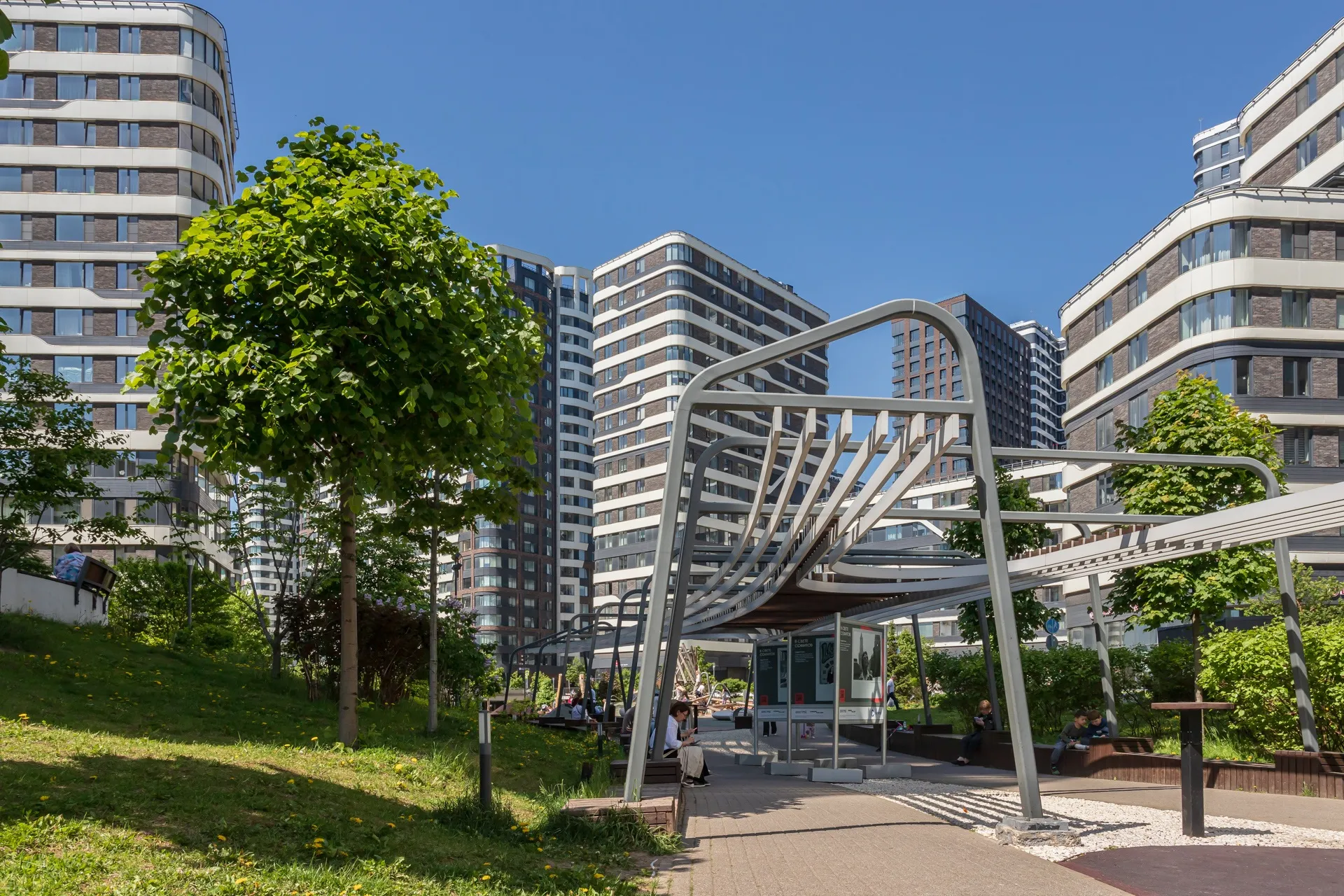 «Донстрой» приглашает на уникальную выставку о Москве в проекте «Символ»