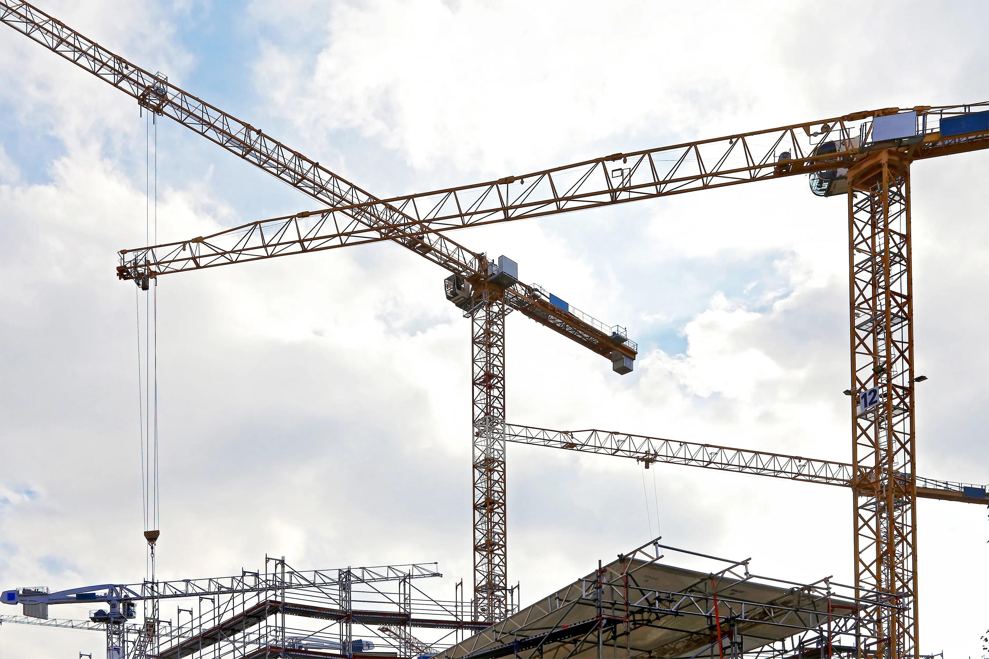 Минстрой продлит мораторий на штрафы для застройщиков до конца 2025 года