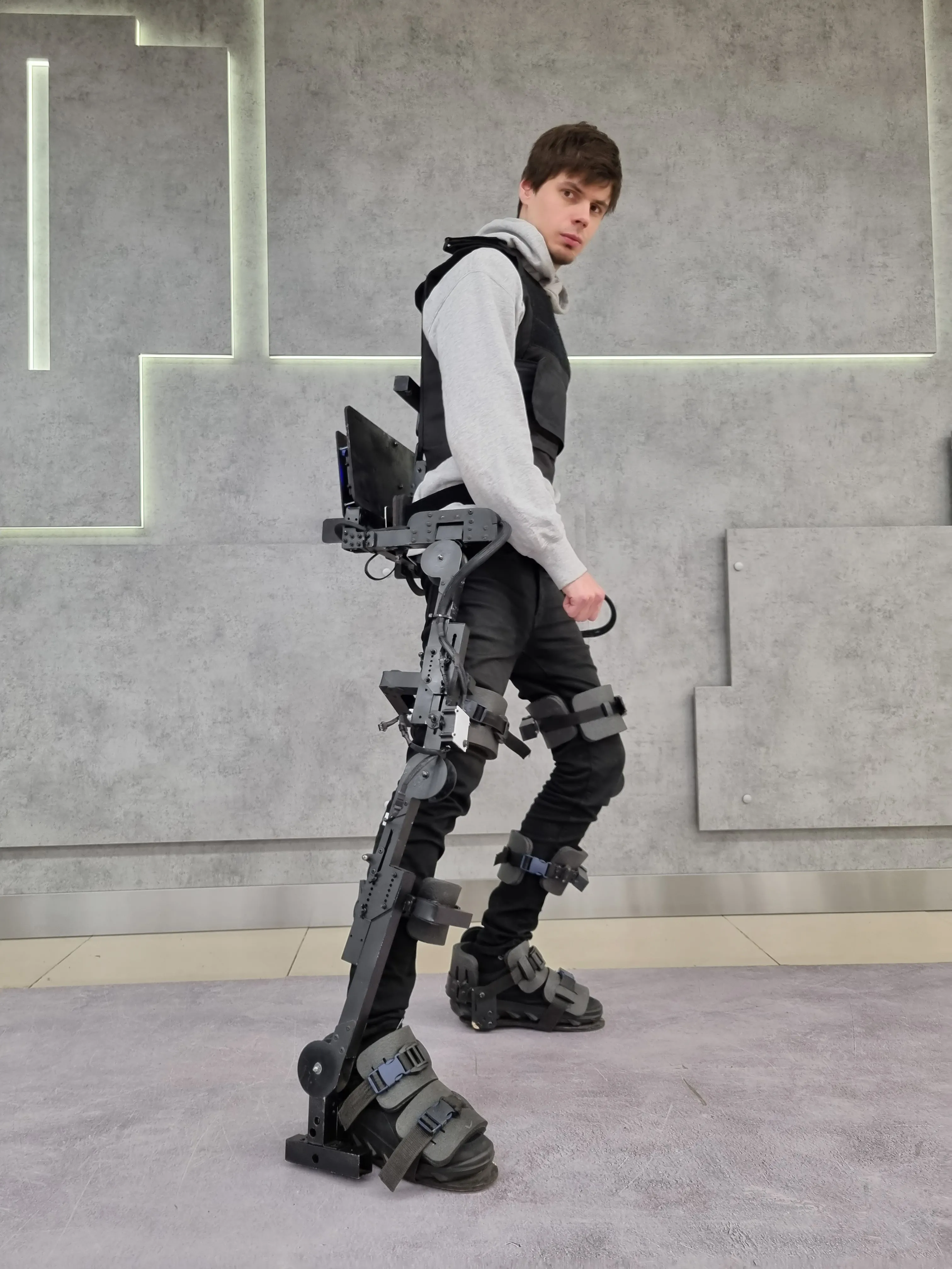 Встать и идти