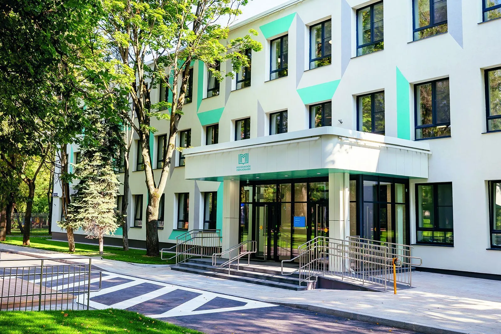 В ЗАО обновят семь школ по программе «Моя школа»