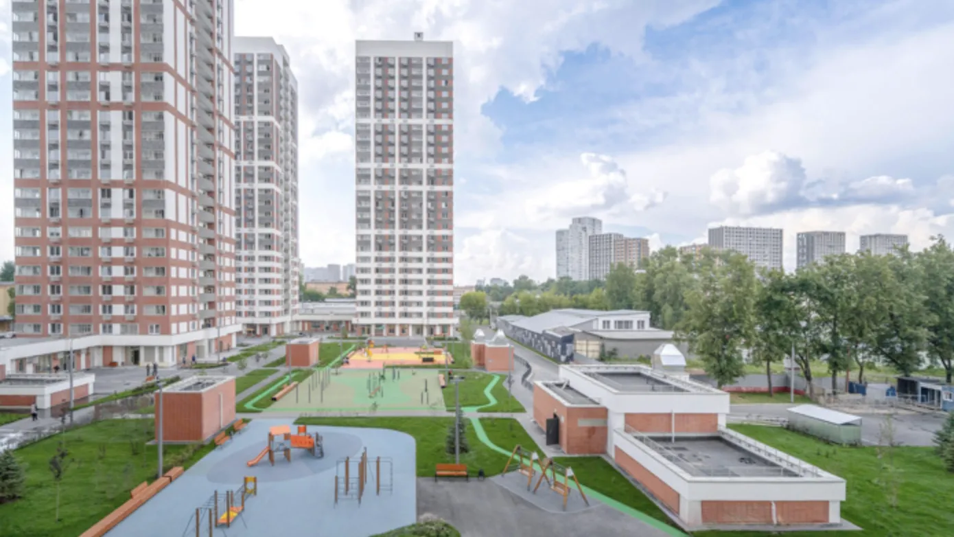 Более тысячи горожан приступили к осмотру квартир в новостройке по программе реновации в проезде Черепановых