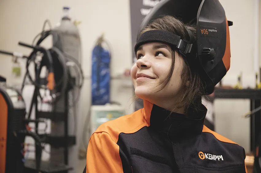 Из студентки  в преподаватели