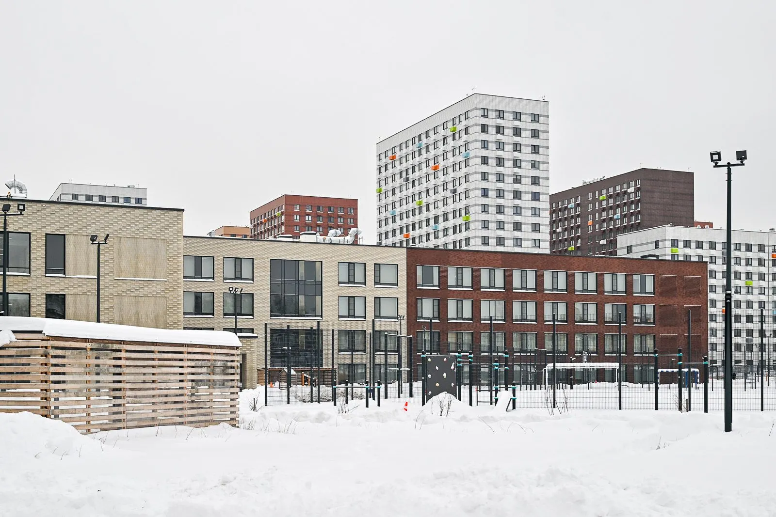 Собянин открыл новое здание школы № 338 в Коммунарке