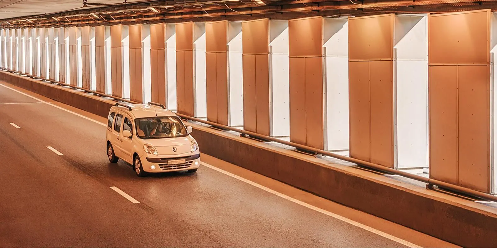 В тоннеле под Каширским шоссе изменят схему движения и нанесут новую разметку