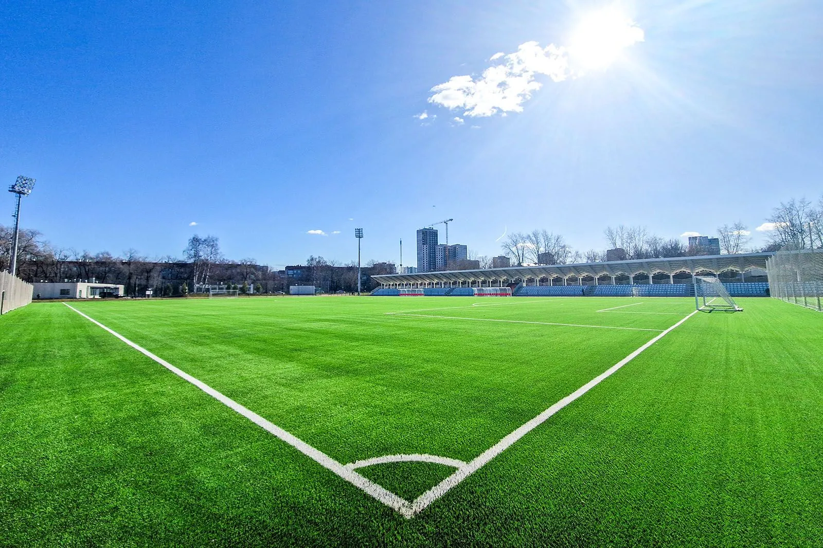 Стадион «Локомотив» открылся после комплексной реконструкции 