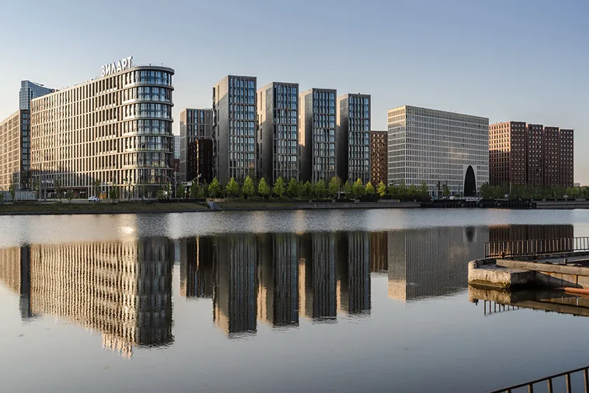 «ЗИЛАРТ» перешел экватор