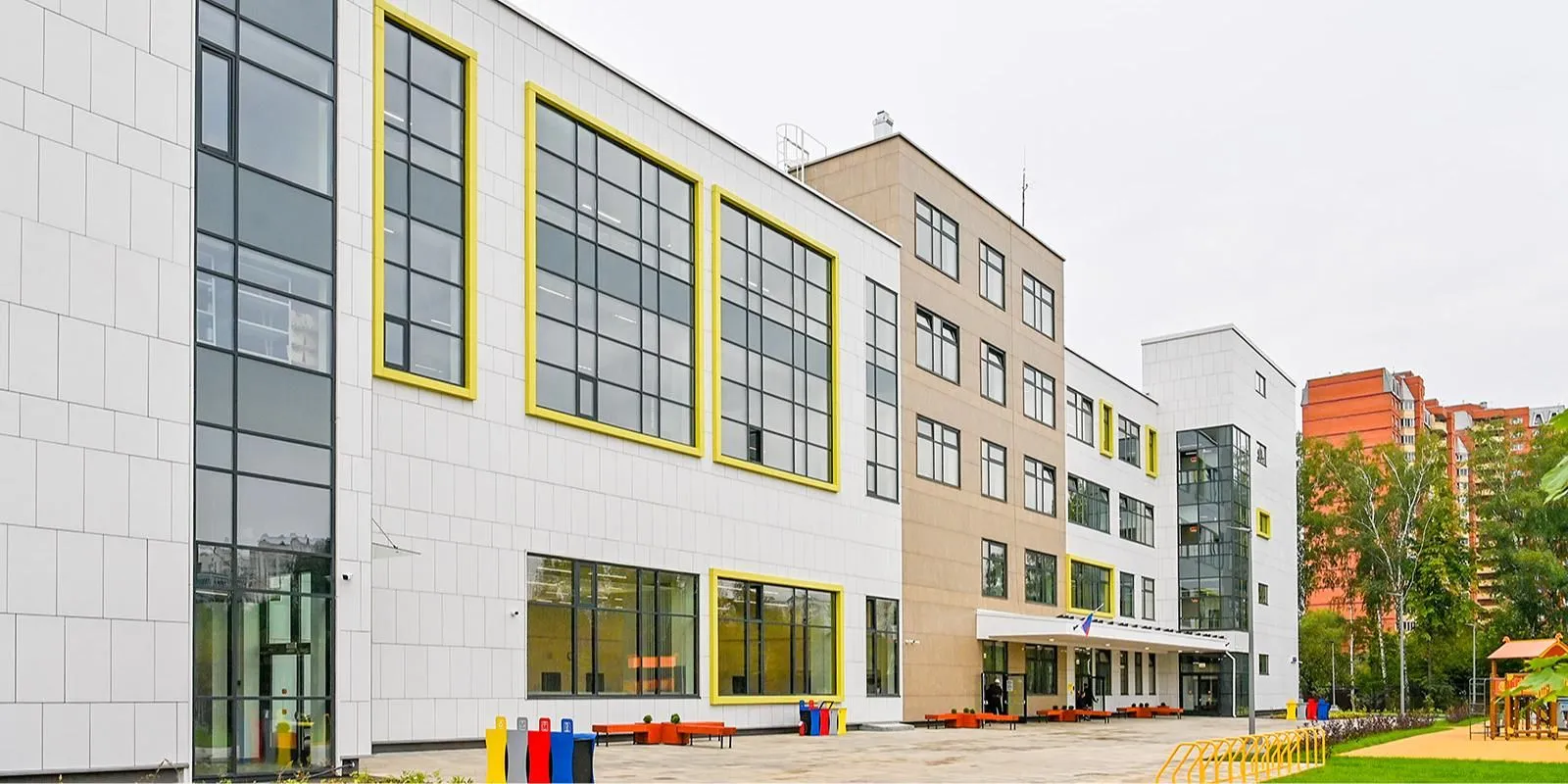 С 2020 года на севере Москвы построили 19 новых школ и детских садов