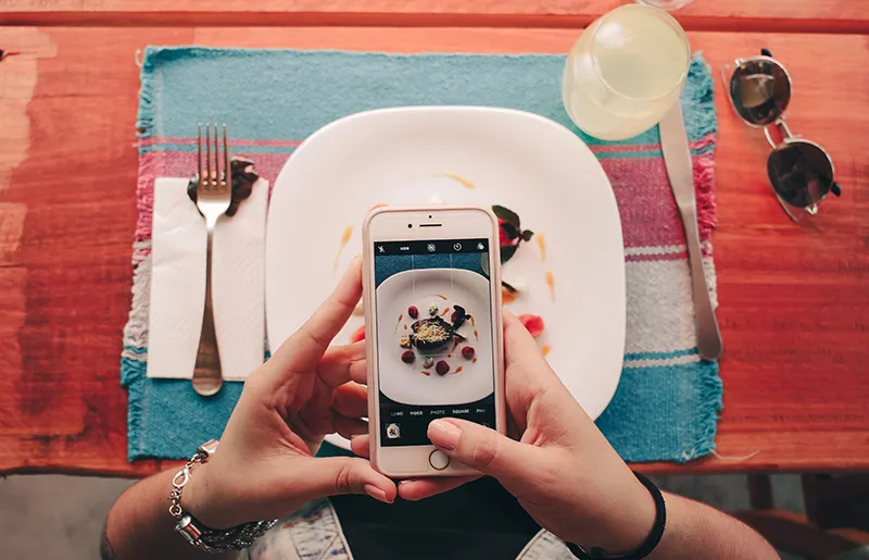 bracelets-camera-cellphone-744780.jpg