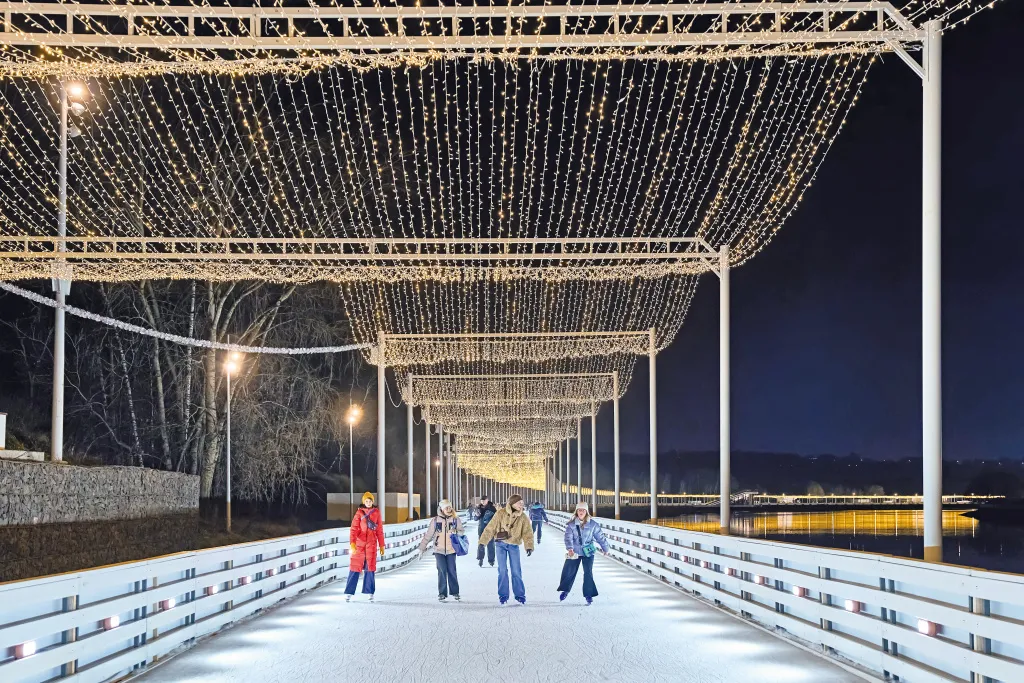 64-65 Каток на Царской набережной в «Коломенском» .jpg 64-65 Каток на Царской набережной в «Коломенском» .jpg