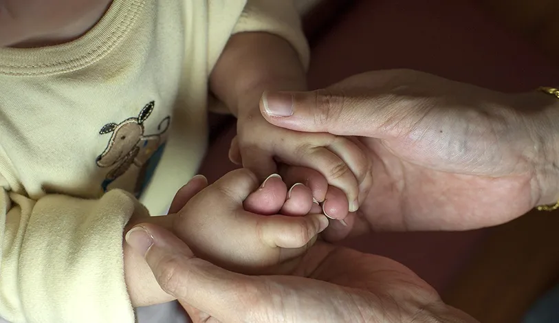 mother-and-son-887058_1280.jpg