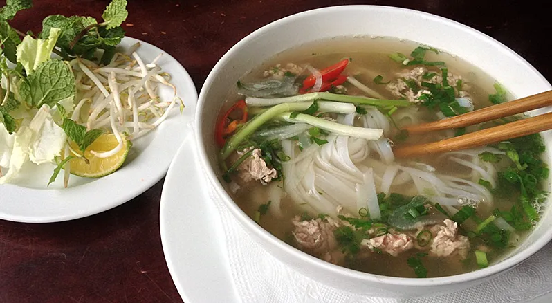 pho_vietnamese_food_restaurant_tourism_in_vietnam_asia_vientiane_rice_oriental-990286.jpg