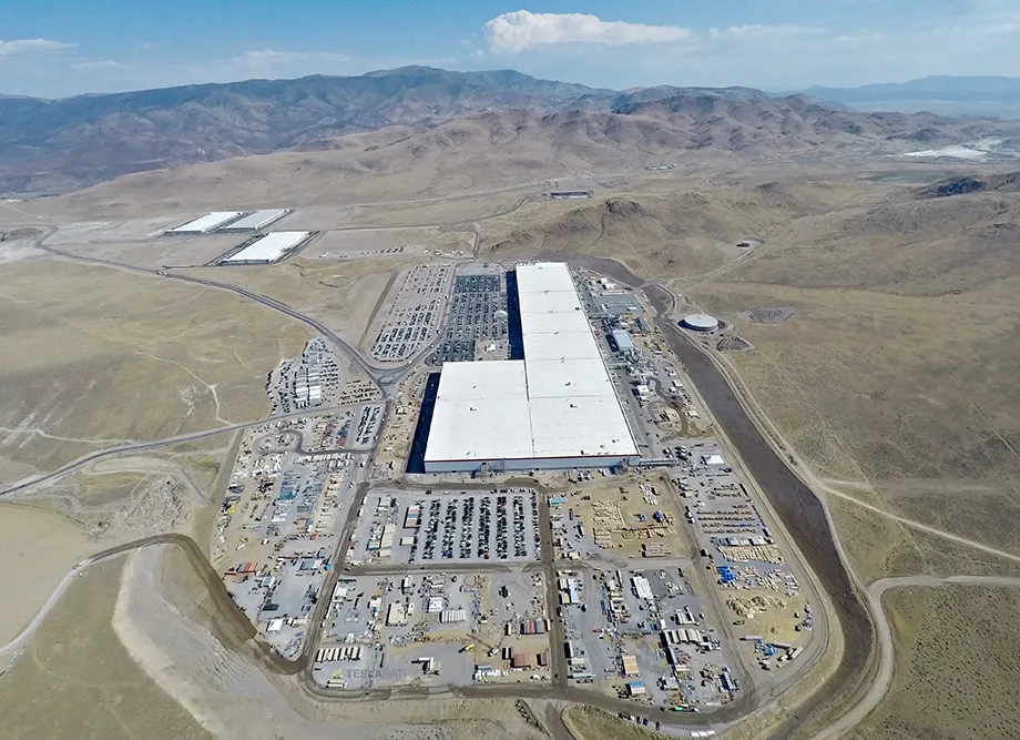 tesla-gigafactory-1-072417-3.jpg