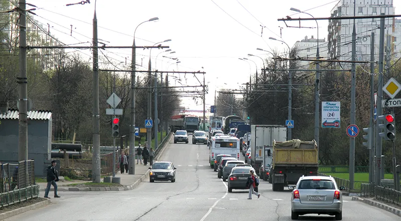 Moscow,_Uralskaya_Street.jpg