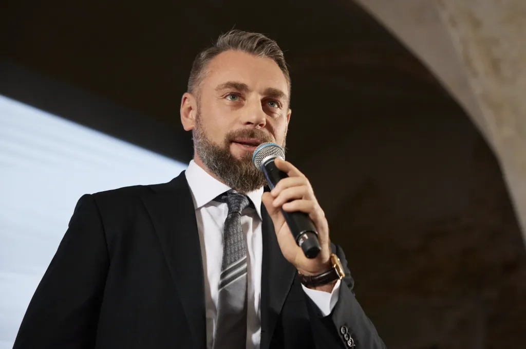 Снимок экрана 2024-11-21 в 20.18.30.png Снимок экрана 2024-11-21 в 20.18.30.png