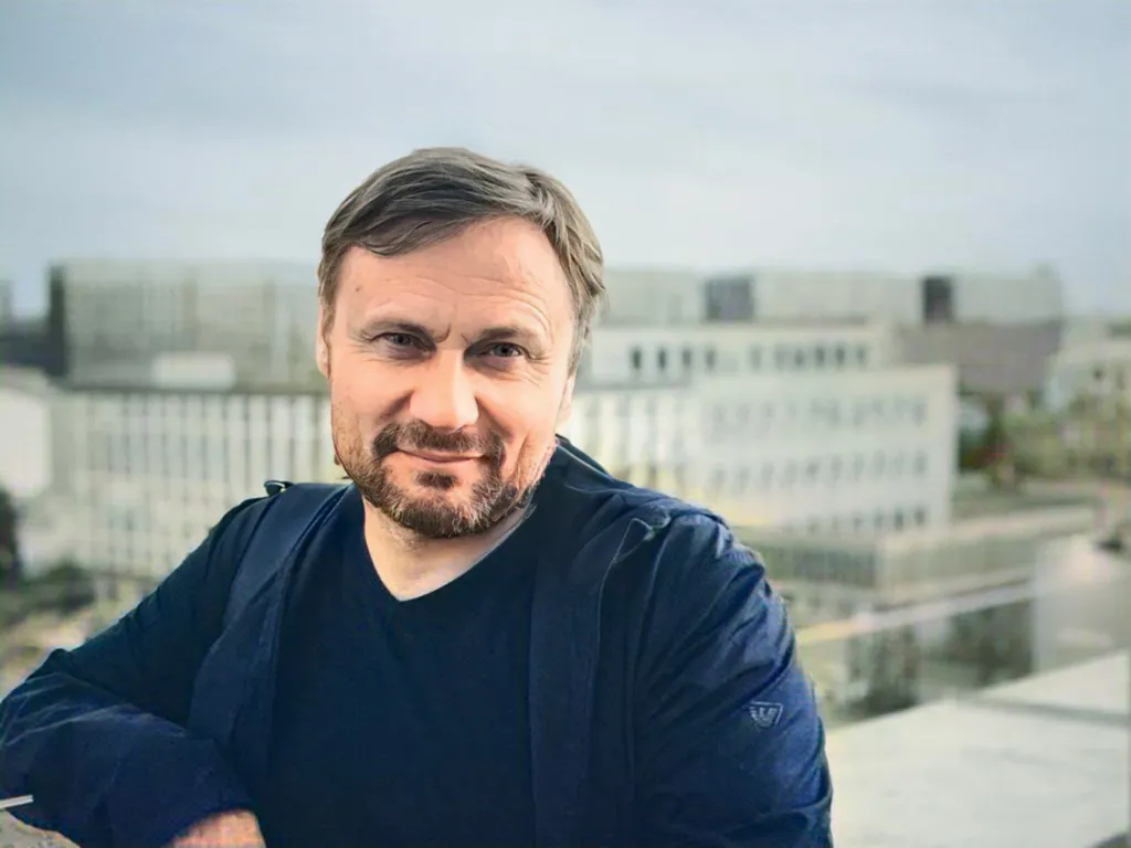 05 - Владислав Савинкин.jpg