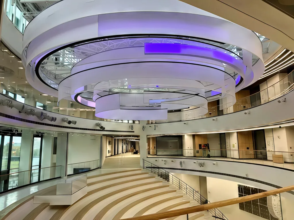 Школа_сколка -gigapixel-recover v2-2x.jpeg