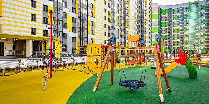 27 детских площадок сделали на востоке Москвы по программе реновации 