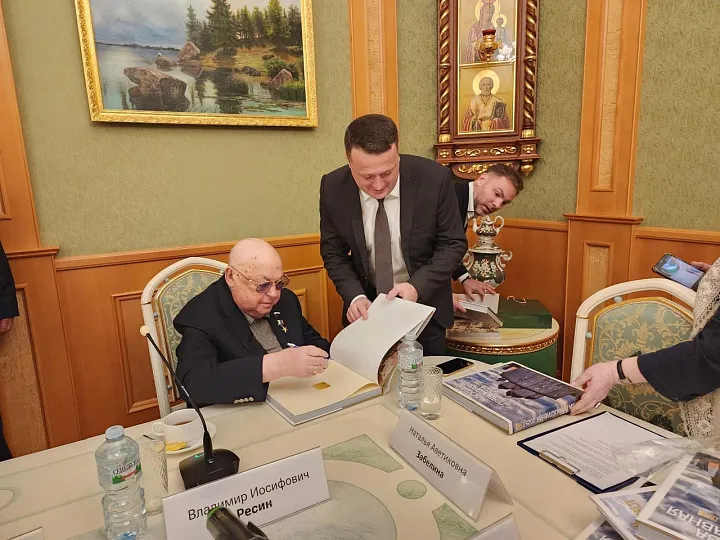 Как строят столичные храмы