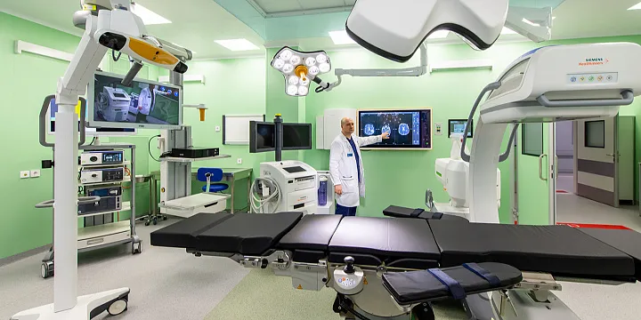 Уникальные операционные появились в НИИ скорой помощи имени Н.В. Склифосовского