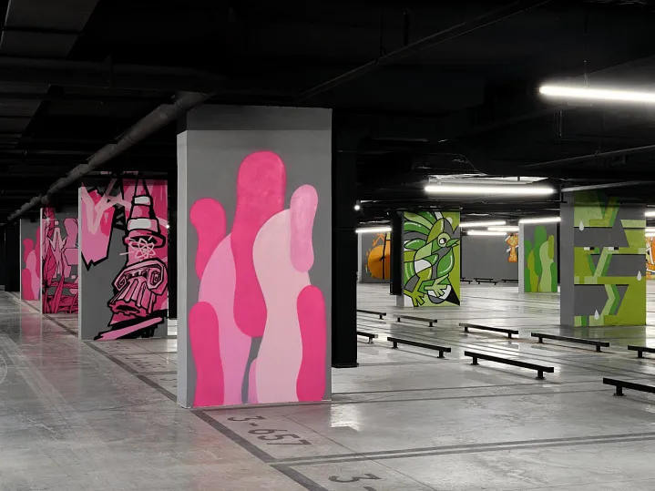 Более 470 работ в стиле граффити украсили паркинг в квартале Lucky