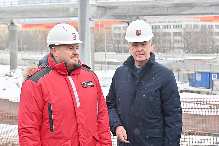 Столица ускоряет движение