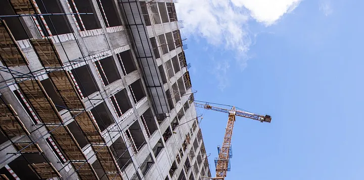 Число стартов новостроек в Москве в 2025 году стало минимальным за 10 лет