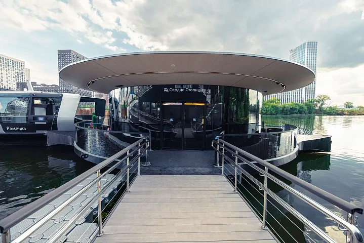 В Москву доставят пять новых плавучих причалов для речного транспорта