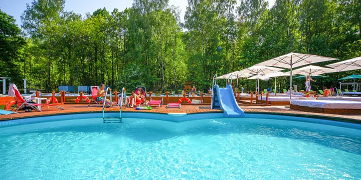  Еще два летних бассейна построят на берегу Москвы-реки 