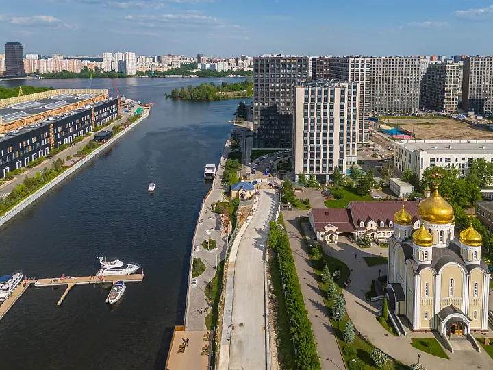 На рынке новостроек бизнес класса стало больше лотов и меньше сделок