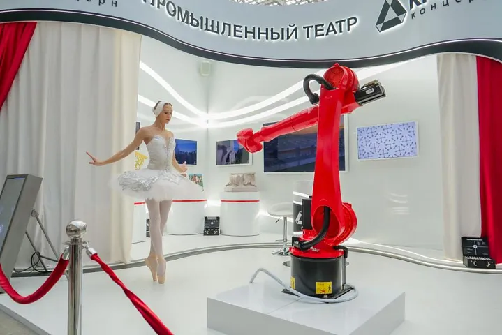 КРОСТ презентовал Промышленный театр на выставке «Зодчество»