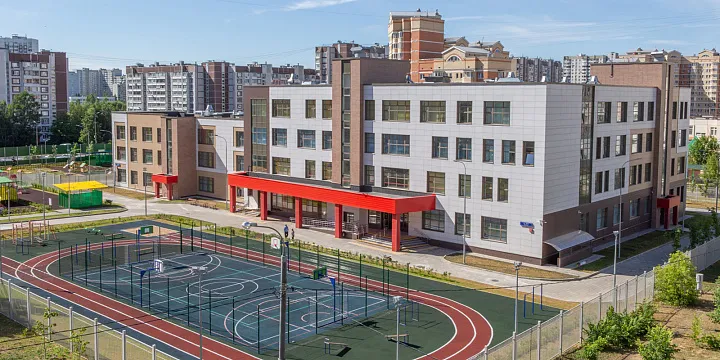 В третьем квартале этого года инвесторы передадут городу более 50 соцобъектов