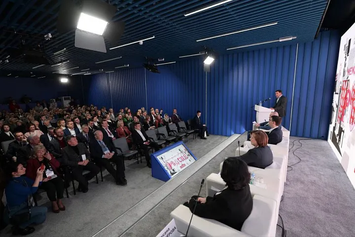 Инновационный медкластер «Академический» представили на выставке «Россия» 