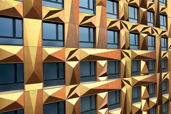 Постмодернизм в городе: золото, стекло, бионика в новом московском ландшафте