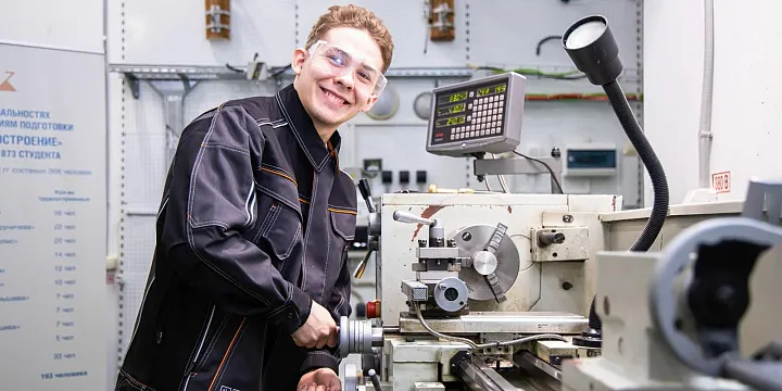 В РФ на треть вырос спрос на сотрудников до 18 лет