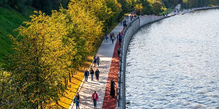 Благоустройство Воробьевской набережной и Аллеи Славы завершено 