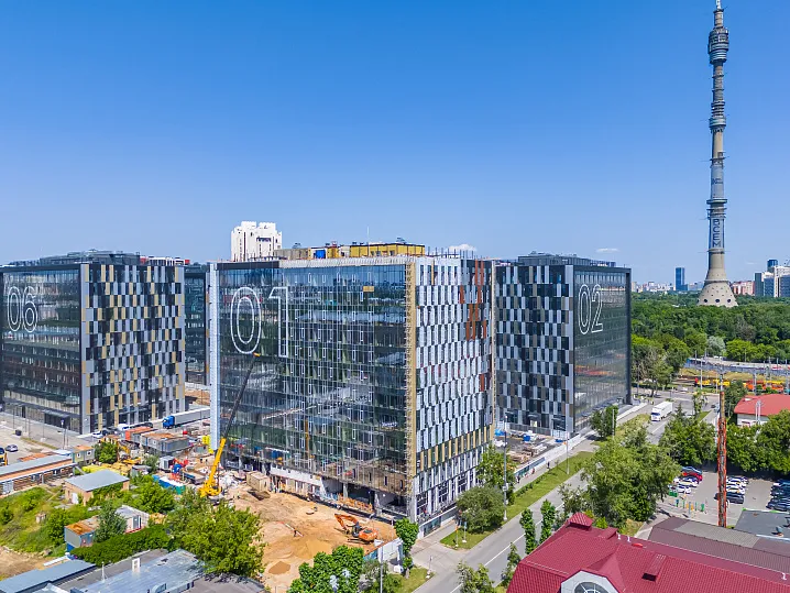 В корпусе 1 бизнес-парка OSTANKINO завершено остекление