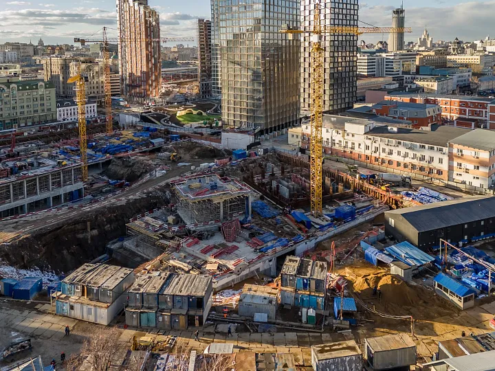 47-этажная башня ансамбля небоскребов HIGH LIFE обрела основание