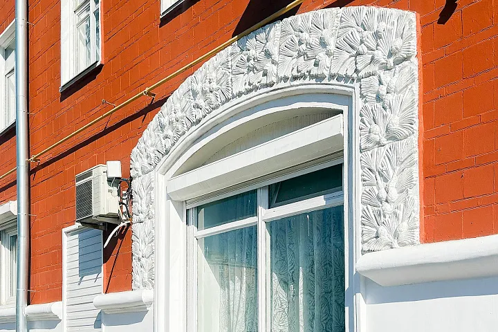 В Москве обновили архитектурный ансамбль «Красные дома»